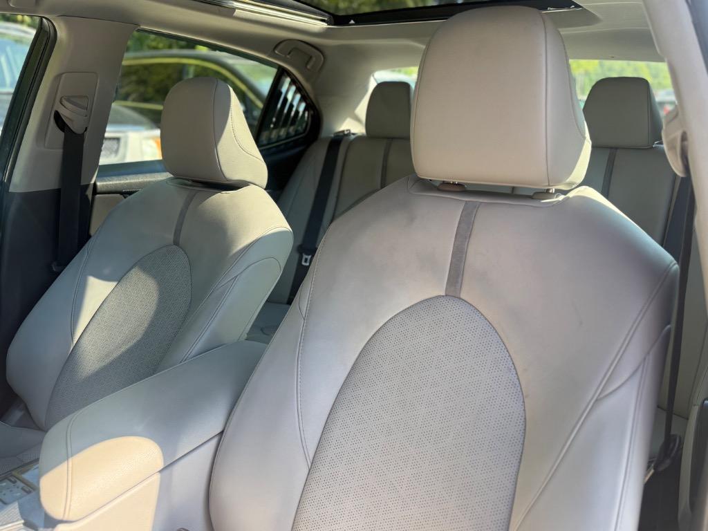 2018 Toyota Camry - $18,900