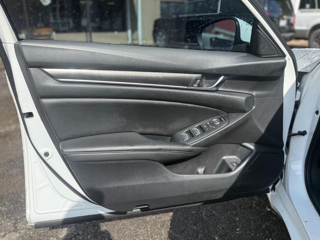2020 Honda Accord - $19,900