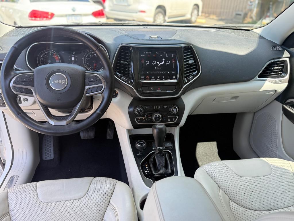 2020 Jeep Cherokee - $23,900