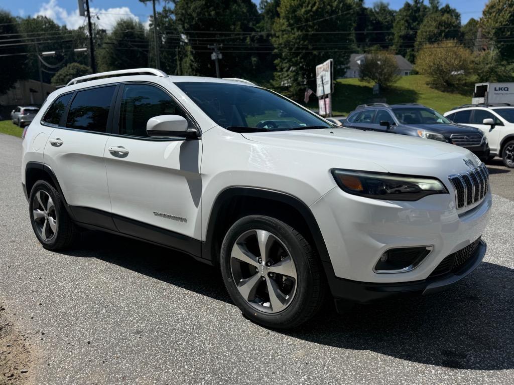 2020 Jeep Cherokee - $23,900