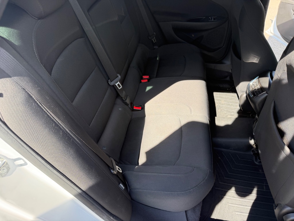 2018 Chevrolet Malibu - $16,995