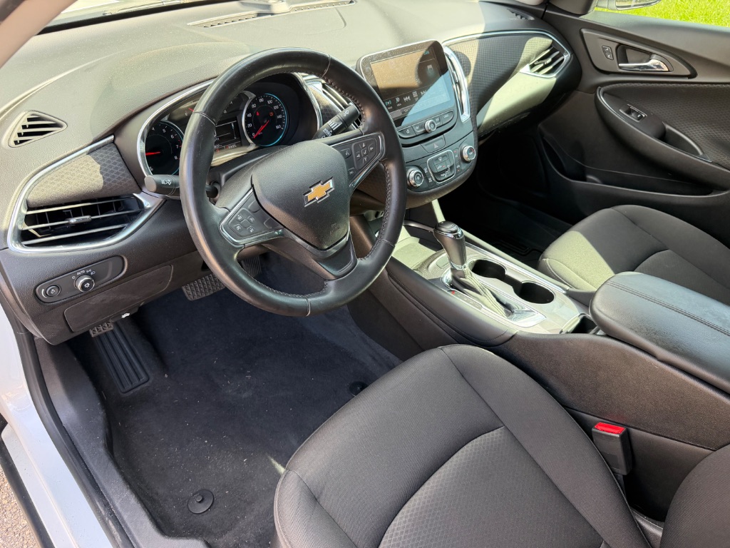 2018 Chevrolet Malibu - $16,995