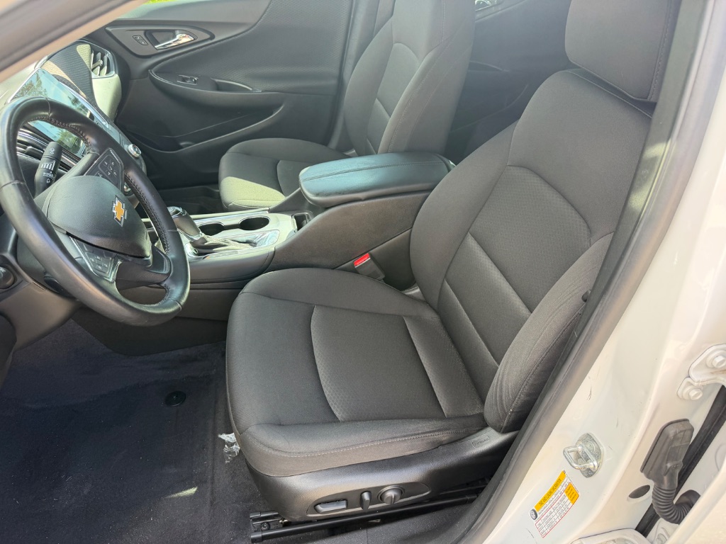 2018 Chevrolet Malibu - $16,995