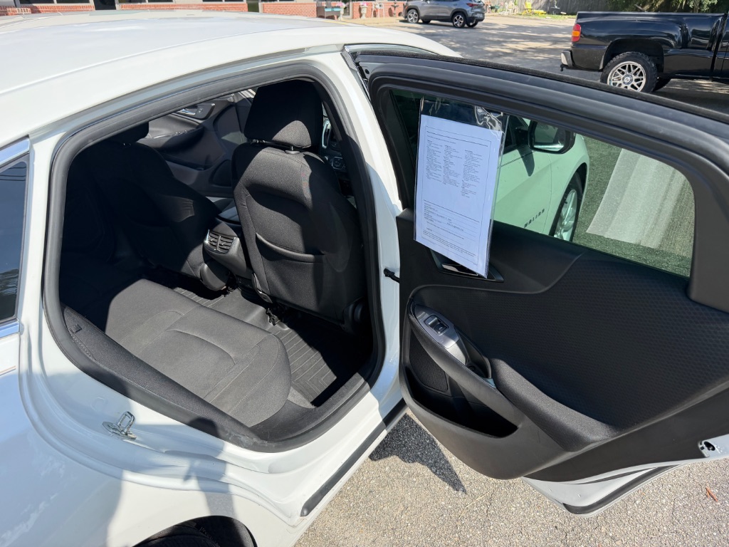 2018 Chevrolet Malibu - $16,995