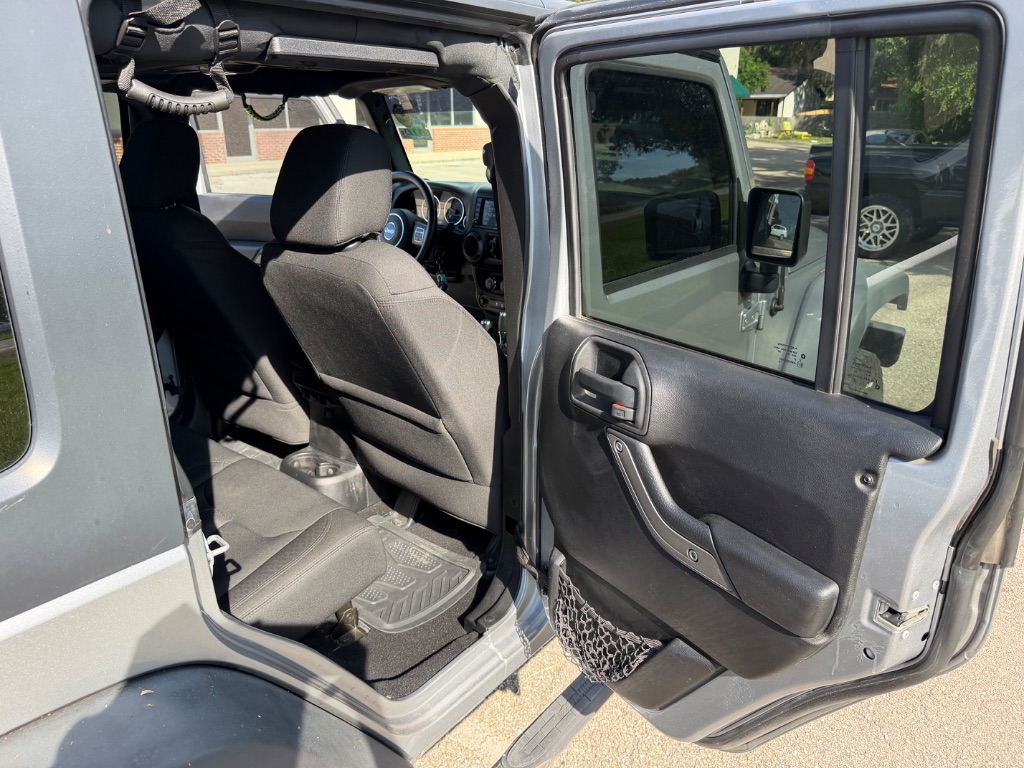 2015 Jeep Wrangler - $18,995