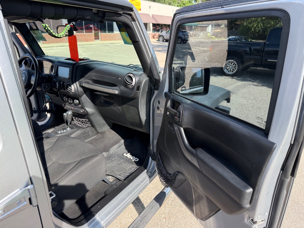 2015 Jeep Wrangler - $18,995