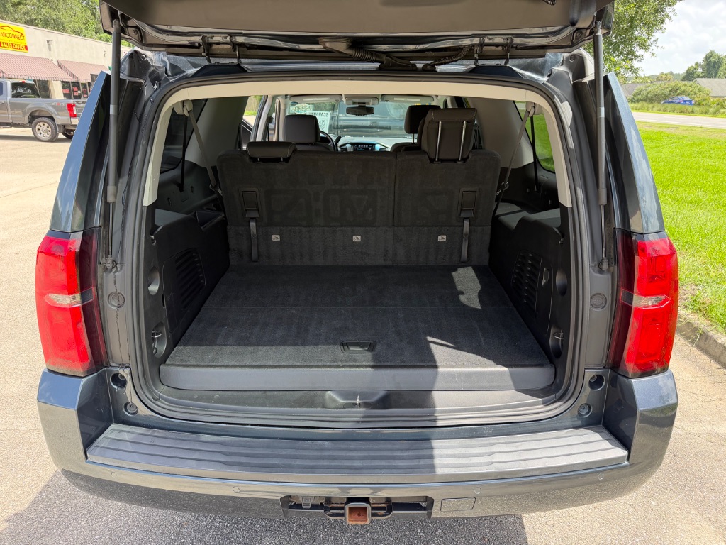 2019 Chevrolet Suburban - $22,995