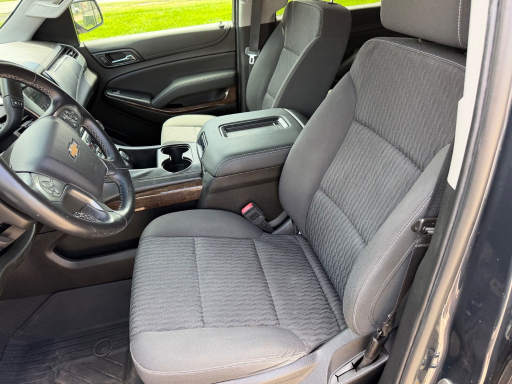 2019 Chevrolet Suburban - $22,995
