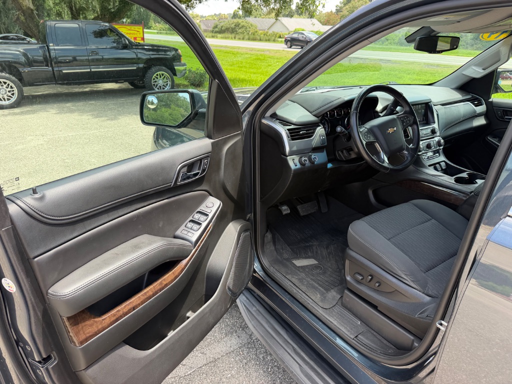 2019 Chevrolet Suburban - $22,995
