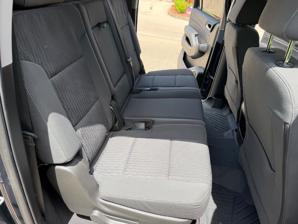2019 Chevrolet Suburban - $22,995