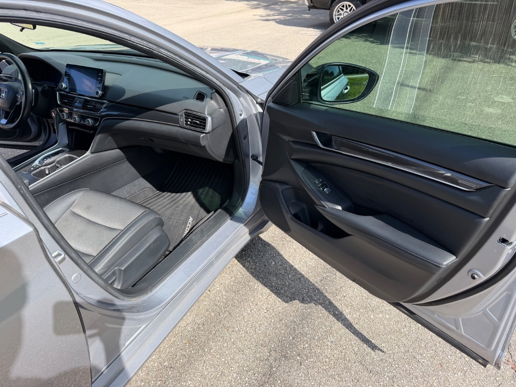 2022 Honda Accord - $21,995