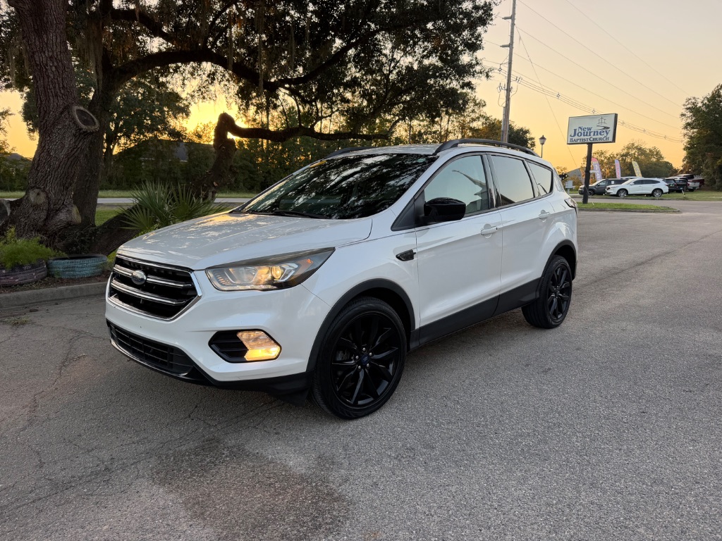 2018 Ford Escape - $12,995