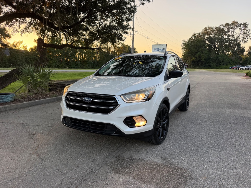2018 Ford Escape - $12,995
