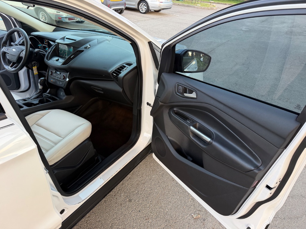 2018 Ford Escape - $12,995