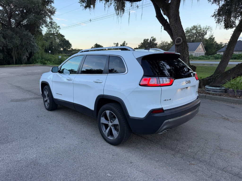 2019 Jeep Cherokee - $17,995
