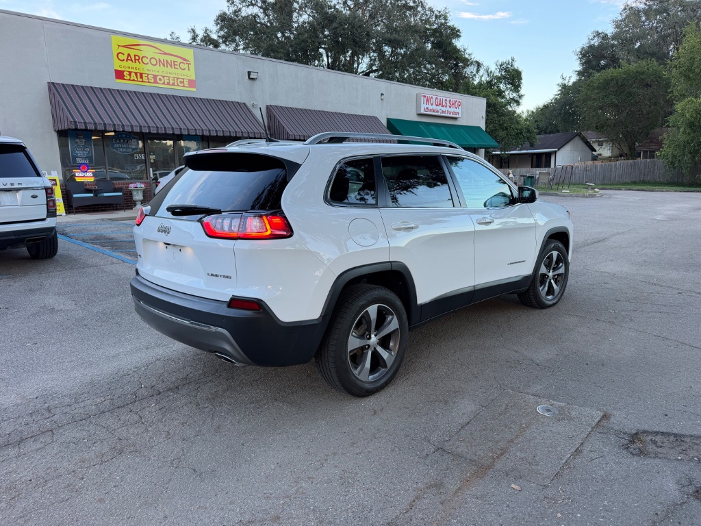 2019 Jeep Cherokee - $17,995