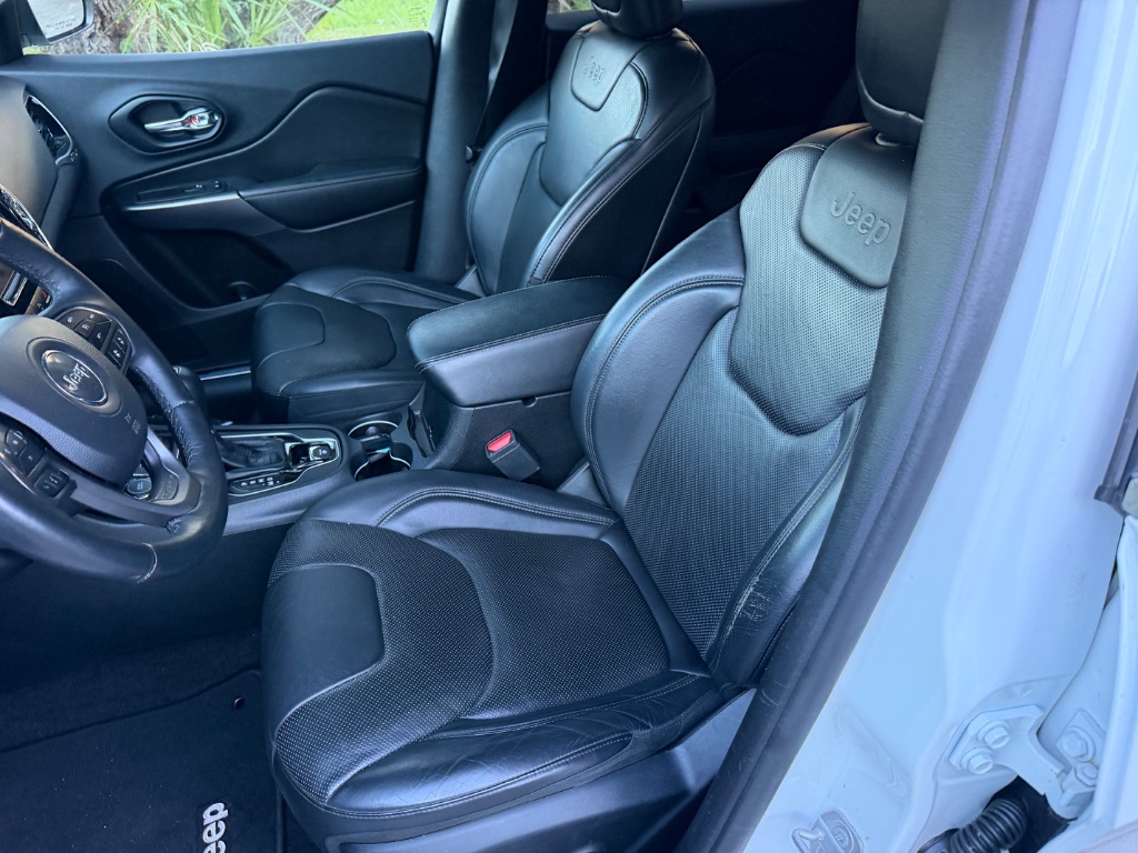 2019 Jeep Cherokee - $17,995