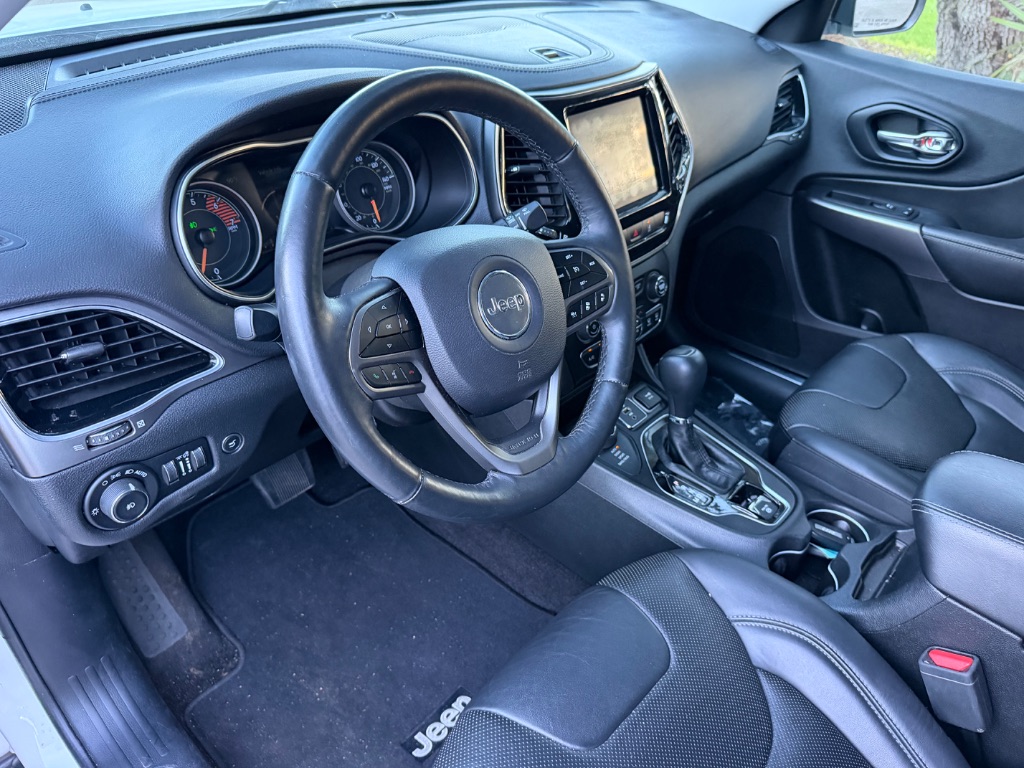 2019 Jeep Cherokee - $17,995