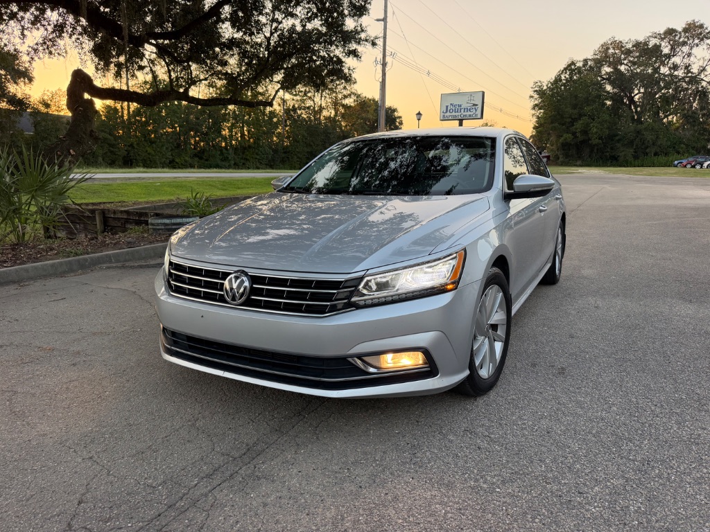 2018 Volkswagen Passat - $14,995