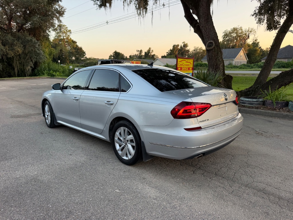 2018 Volkswagen Passat - $14,995