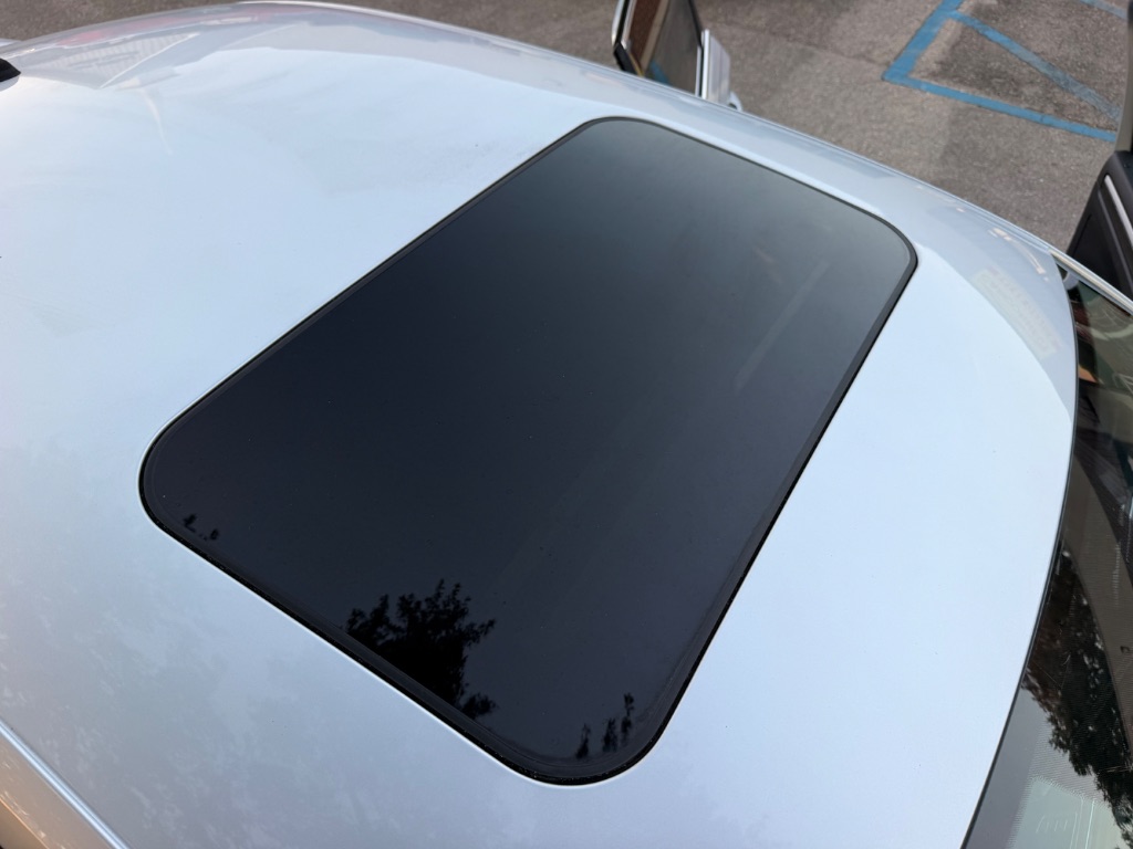 2018 Volkswagen Passat - $14,995