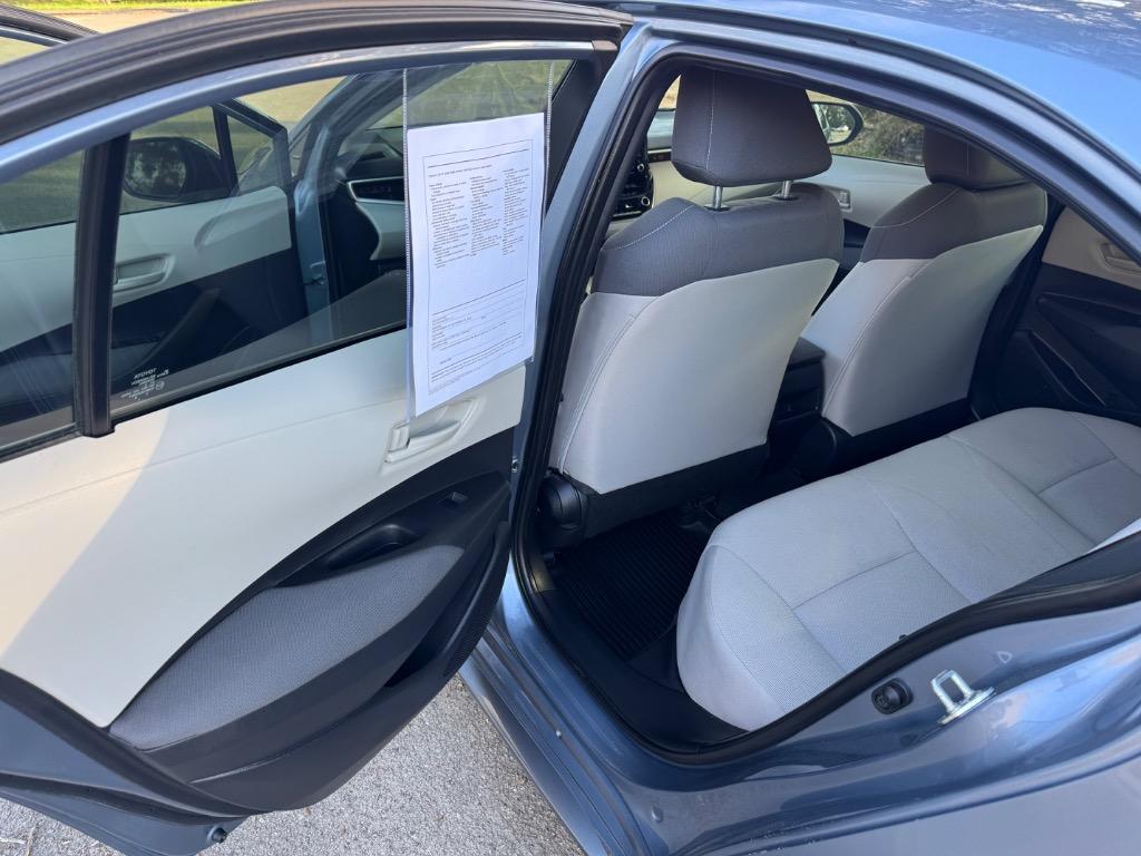 2022 Toyota Corolla LE photo