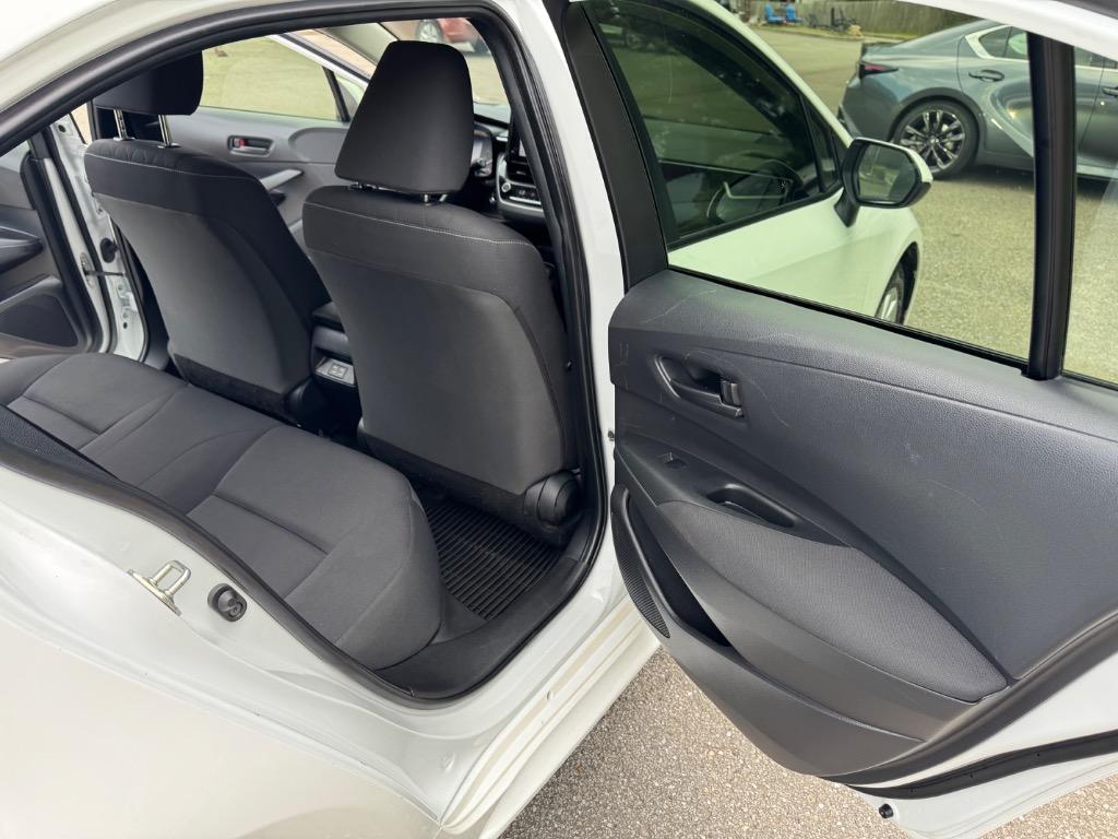 2023 Toyota Corolla LE photo