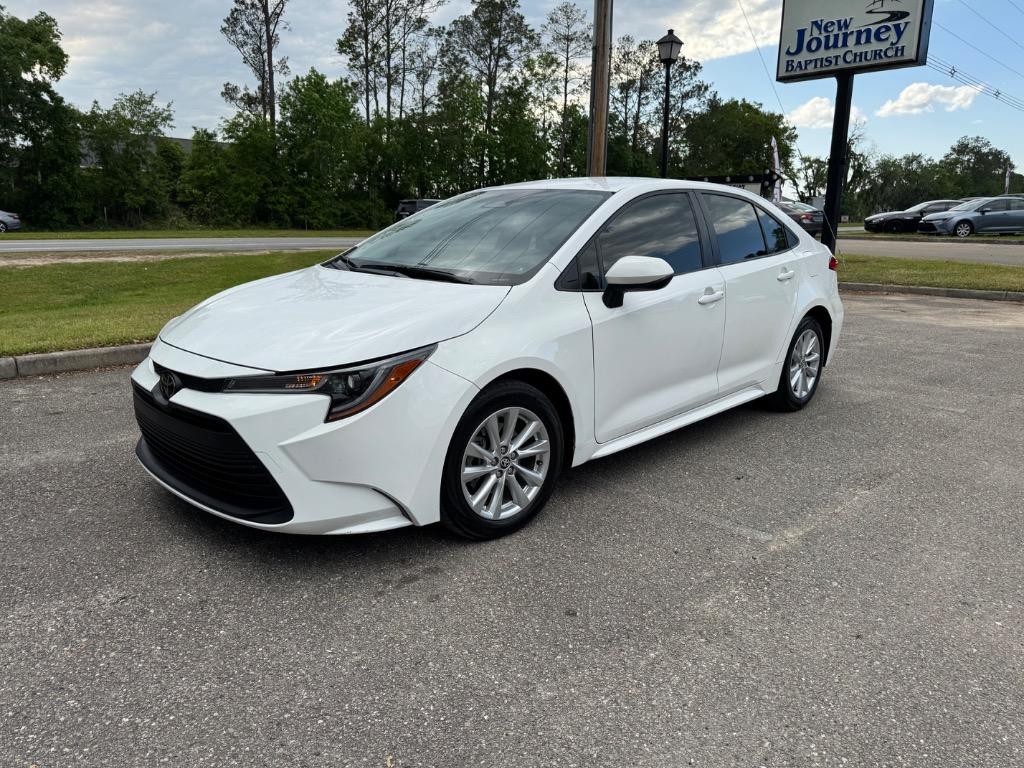 2023 Toyota Corolla LE photo