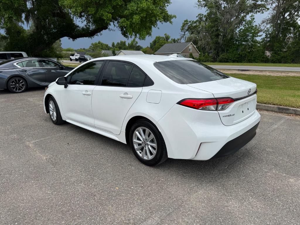 2023 Toyota Corolla LE photo