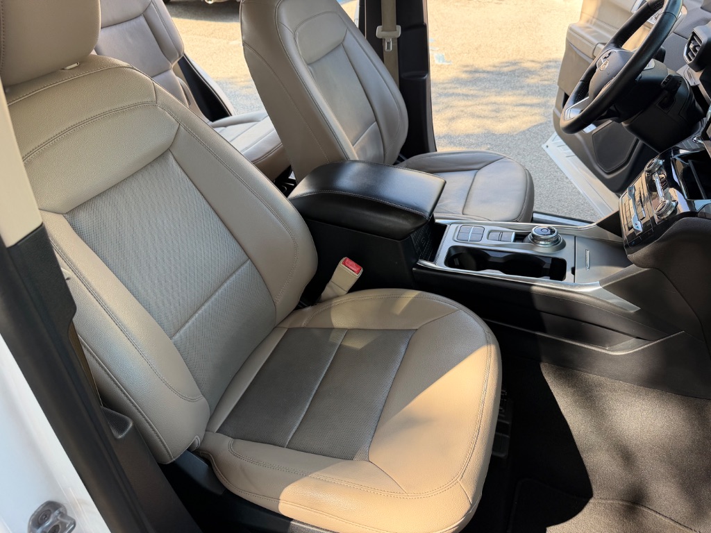 2021 Ford Explorer - $19,900
