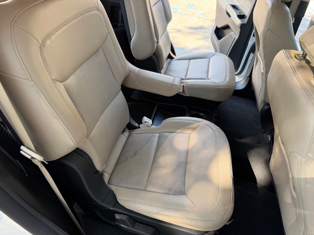 2021 Ford Explorer - $19,900
