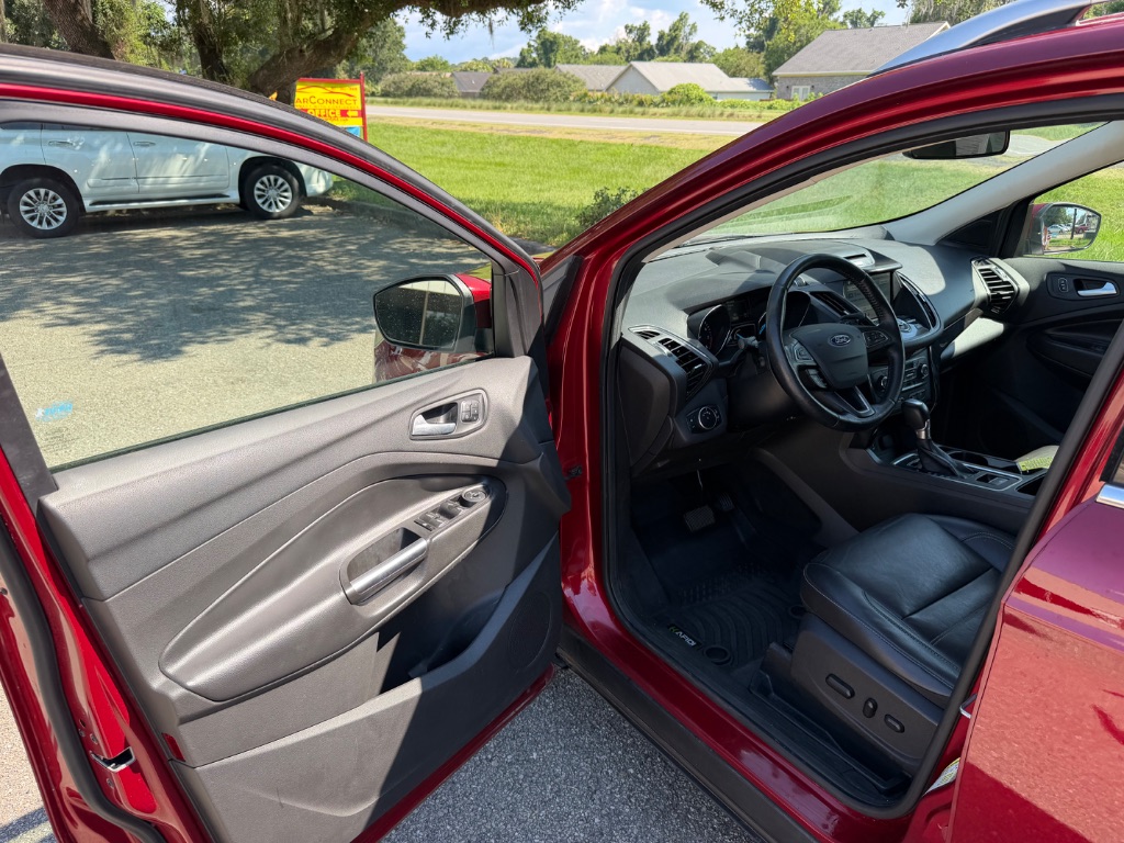 2017 Ford Escape - $9,900