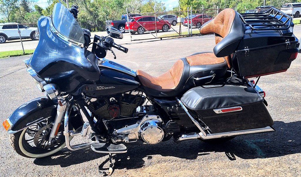 2011 Harley-Davidson FLHX Street Glide - $7,499