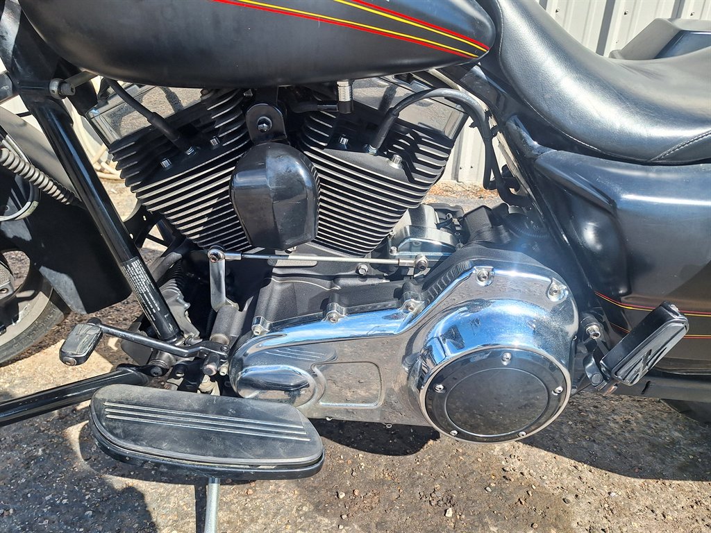 2011 Harley-davidson Road Glide Custom - $8,999