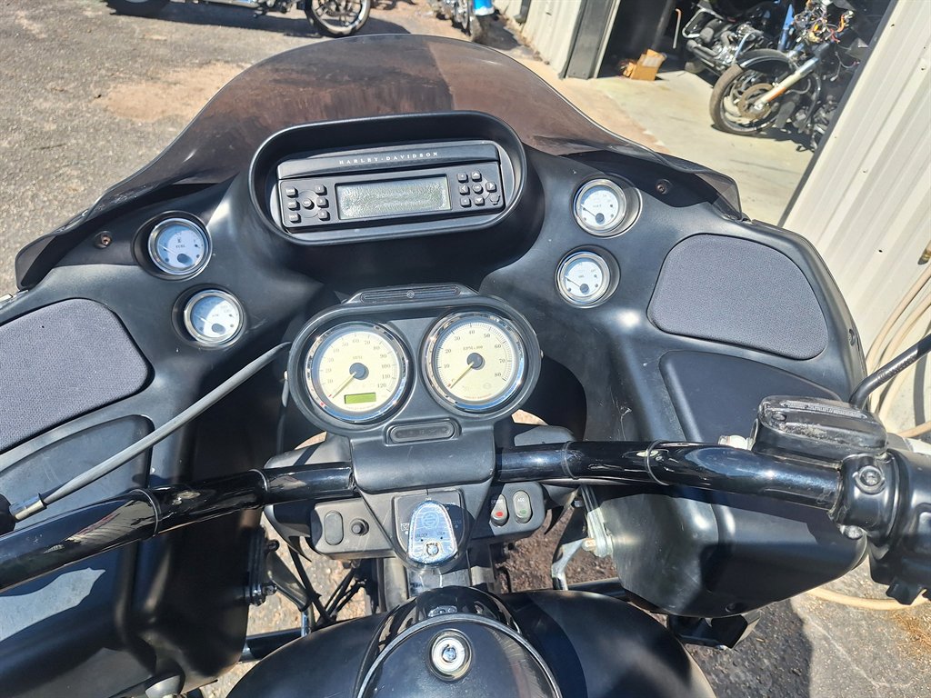 2011 Harley-davidson Road Glide Custom - $8,999