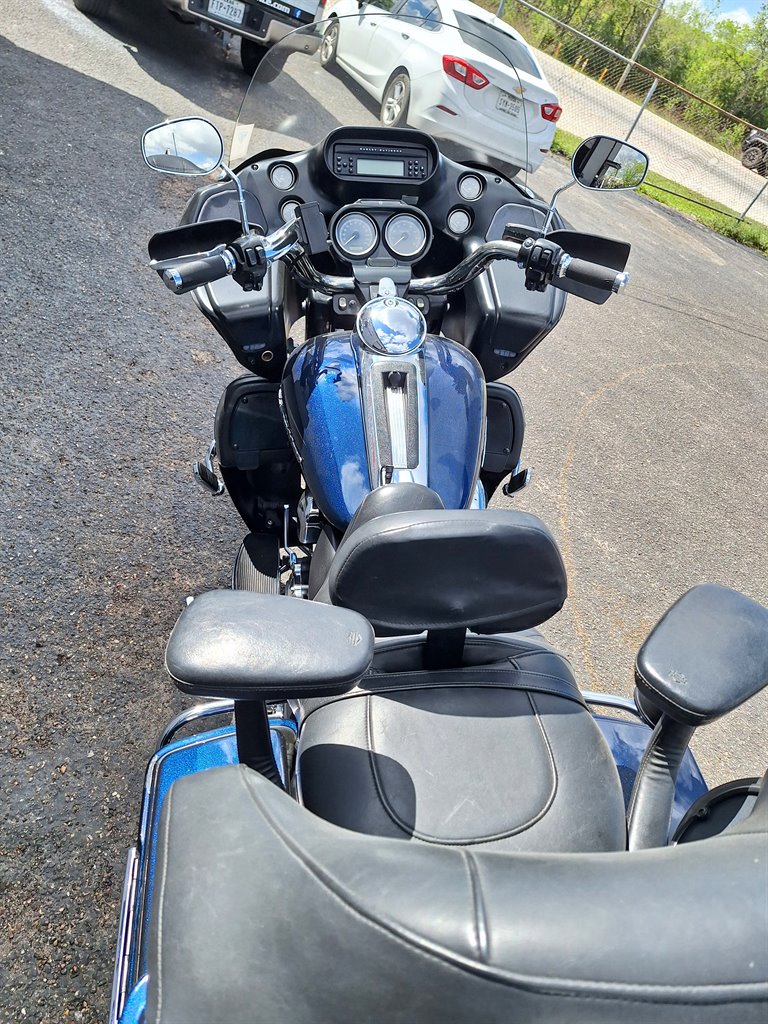 2013 Harley-davidson Road Glide Ultra - $8,299