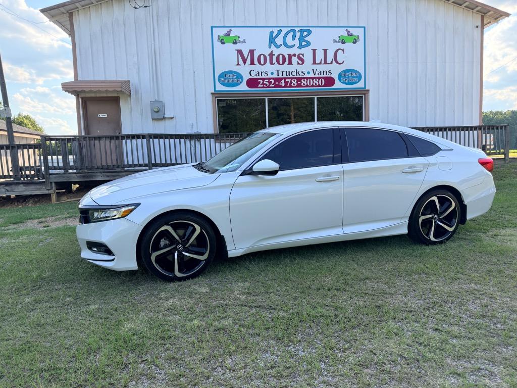 2018 Honda Accord - $15,999