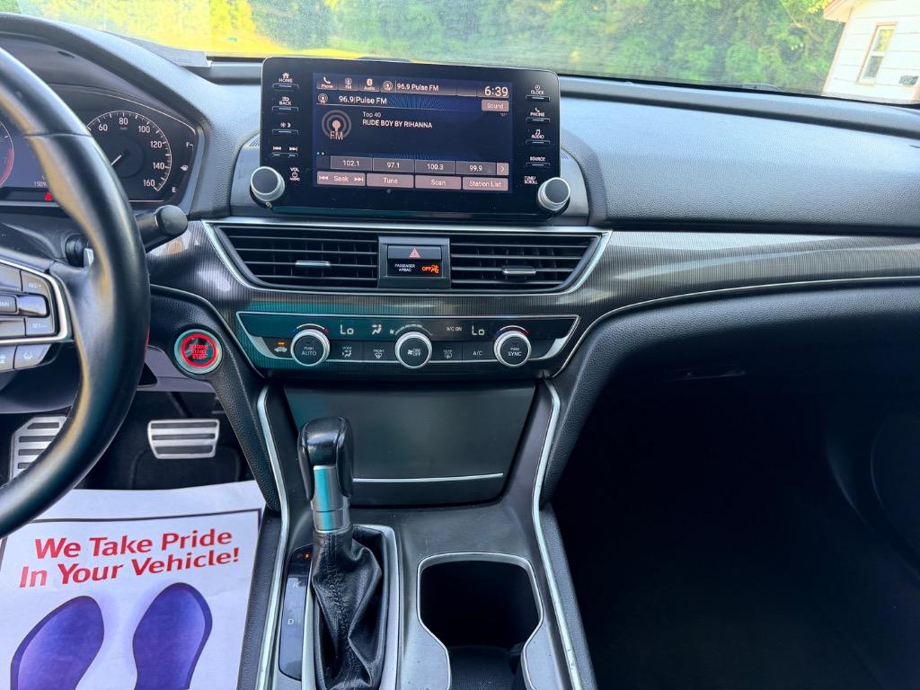 2018 Honda Accord - $15,999