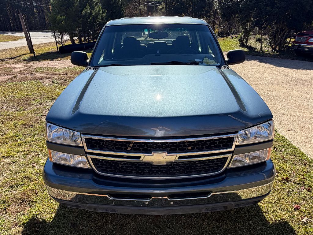 2007 Chevrolet Silverado - $11,500