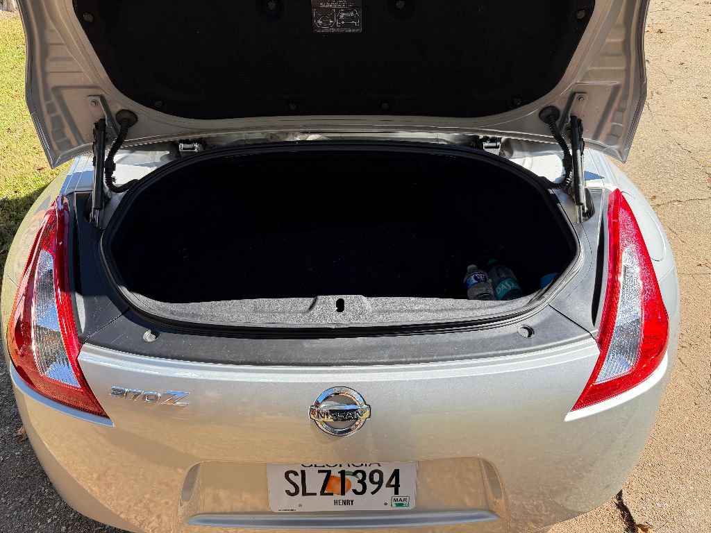 2010 Nissan 370Z - $12,500