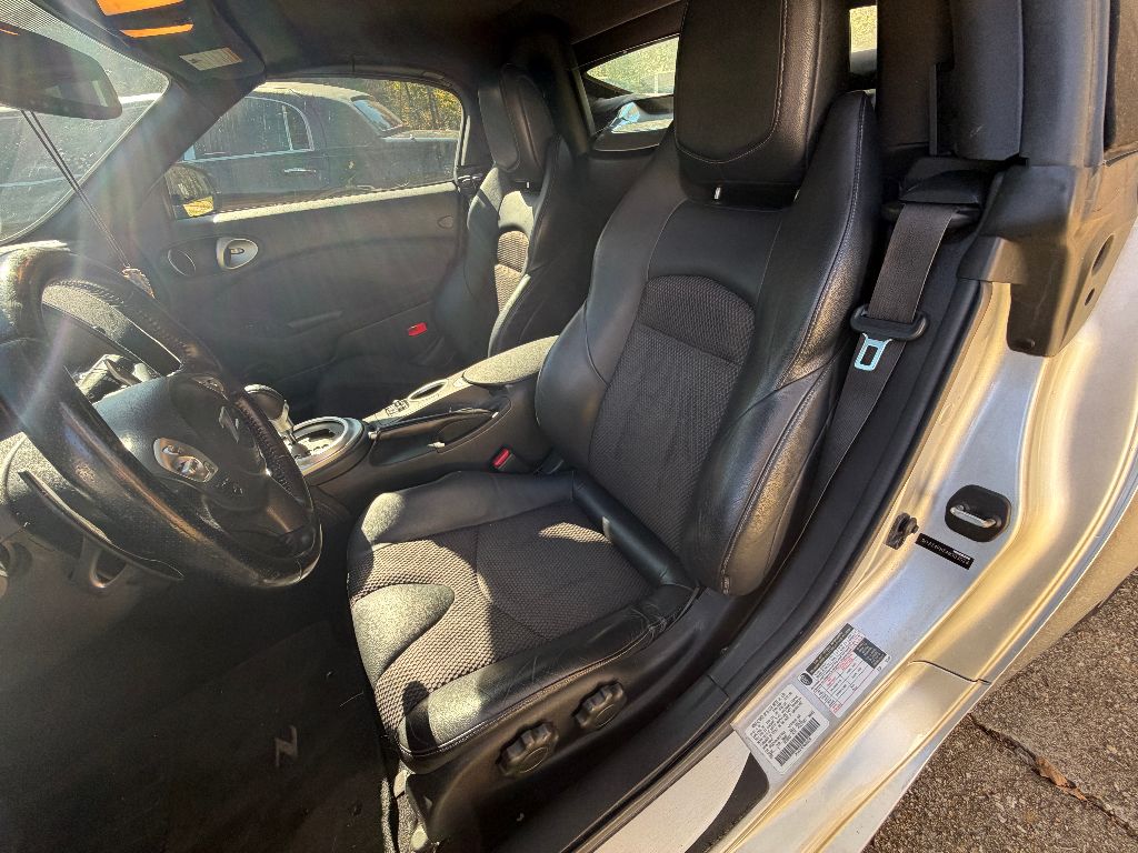 2010 Nissan 370Z - $12,500