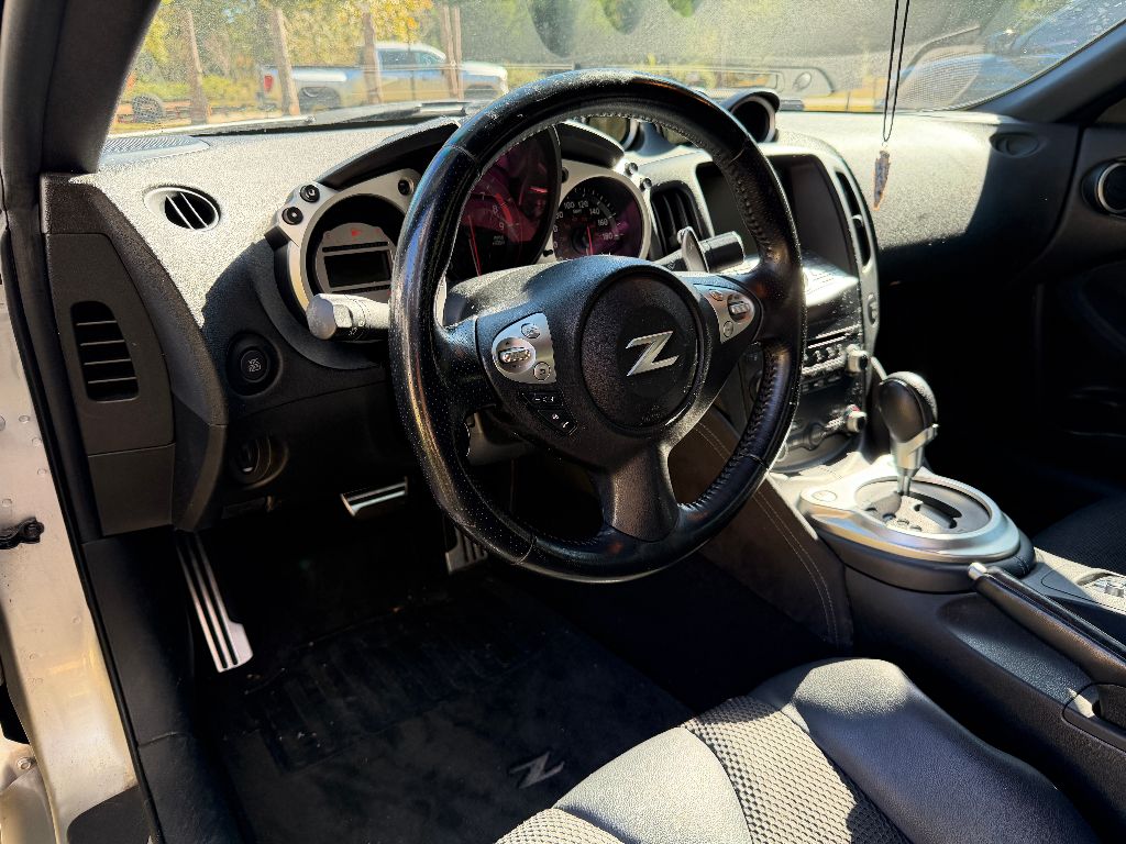 2010 Nissan 370Z - $12,500