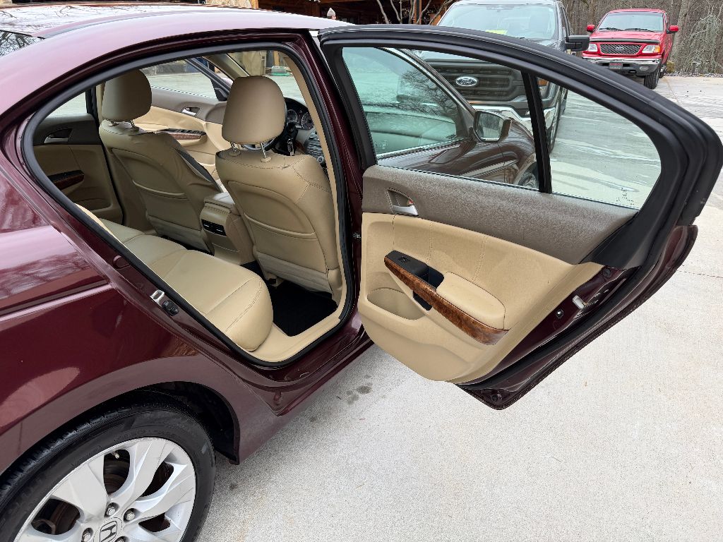 2010 Honda Accord - $9,995