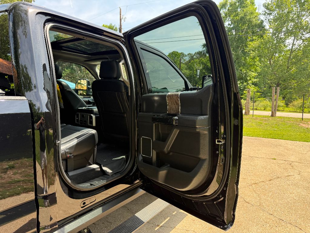 2019 Ford F350 - $50,495