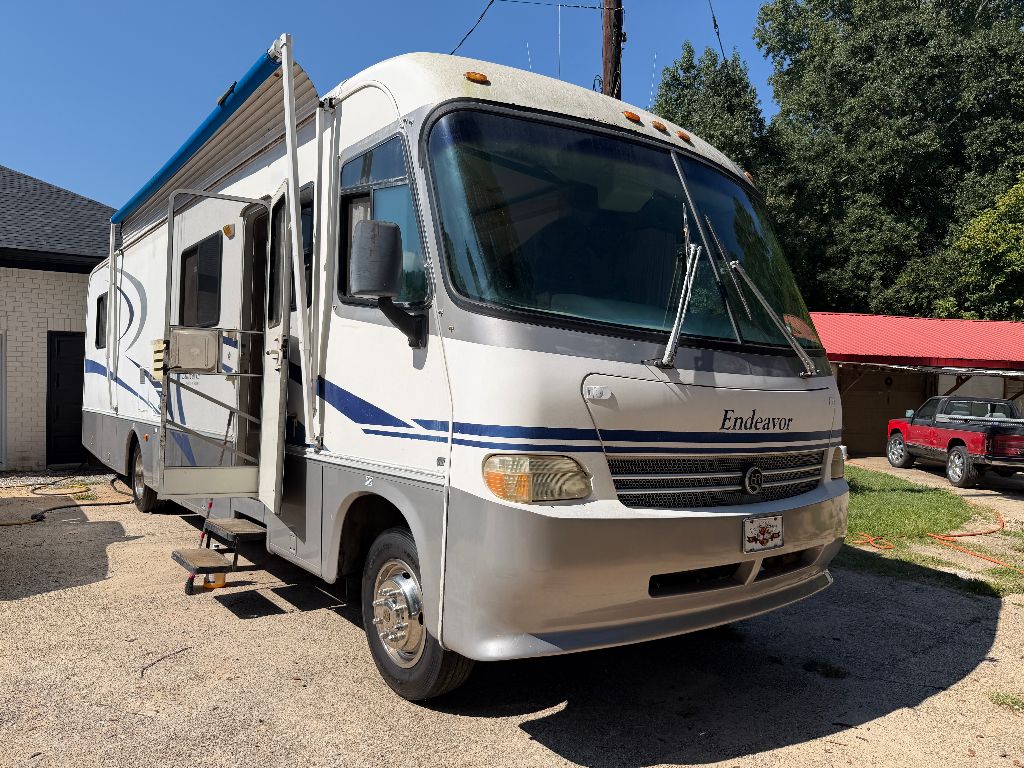 1999 Ford Motorhome Chassis - $8,995