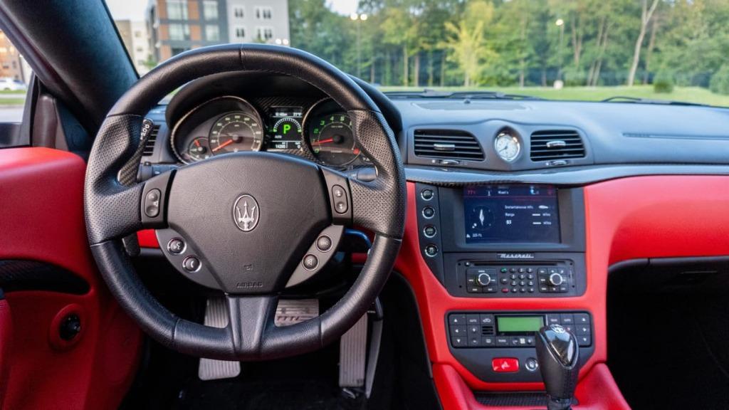 2015 Maserati GranTurismo - $54,800
