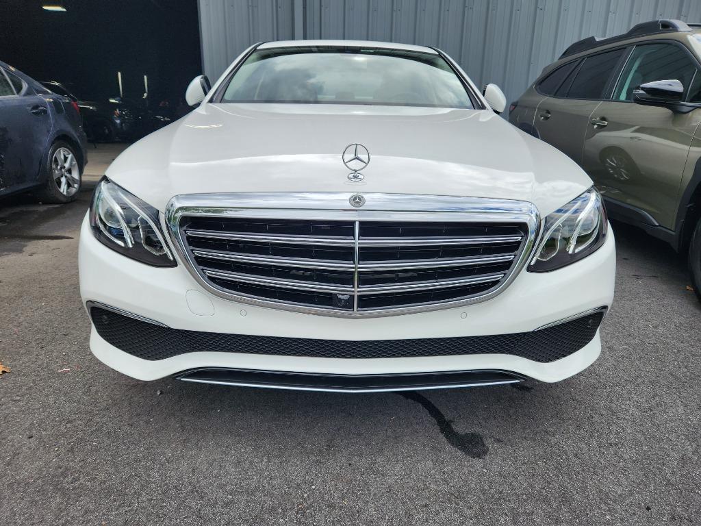 2019 Mercedes-Benz E 300 4matic photo