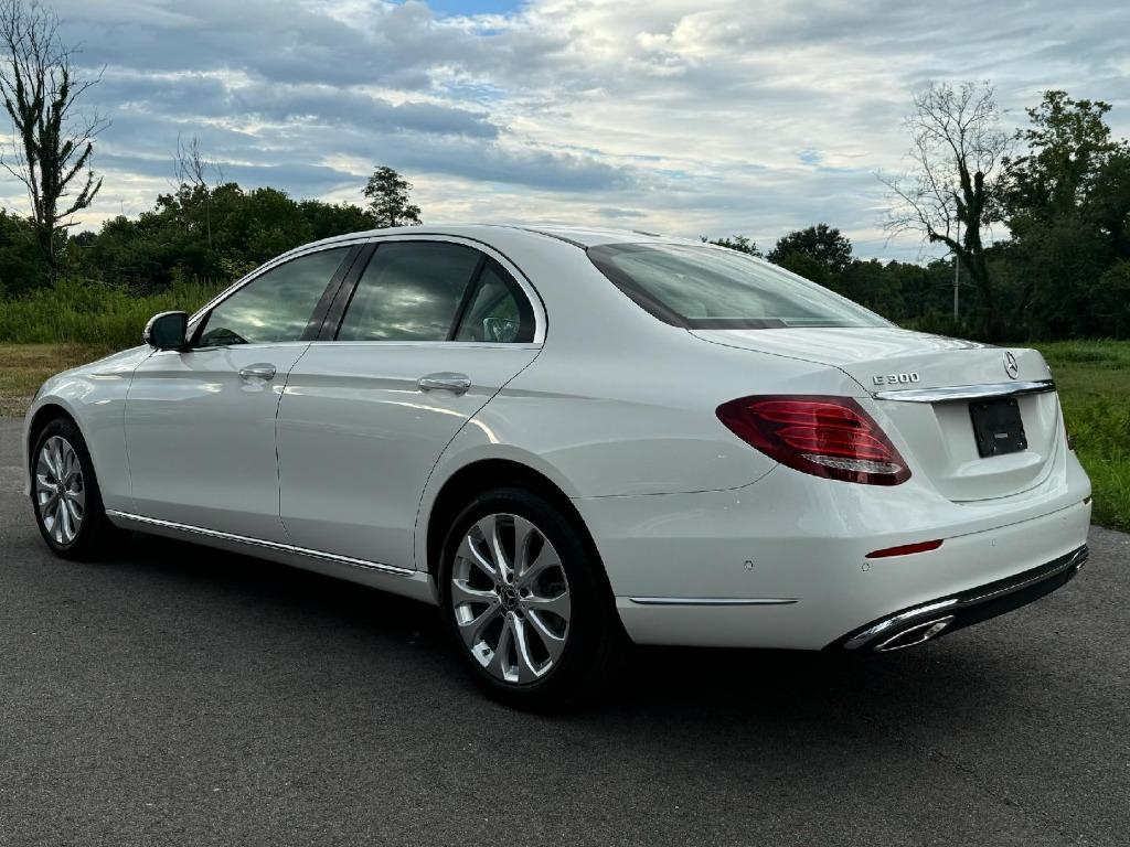 2019 Mercedes-Benz E 300 4matic photo
