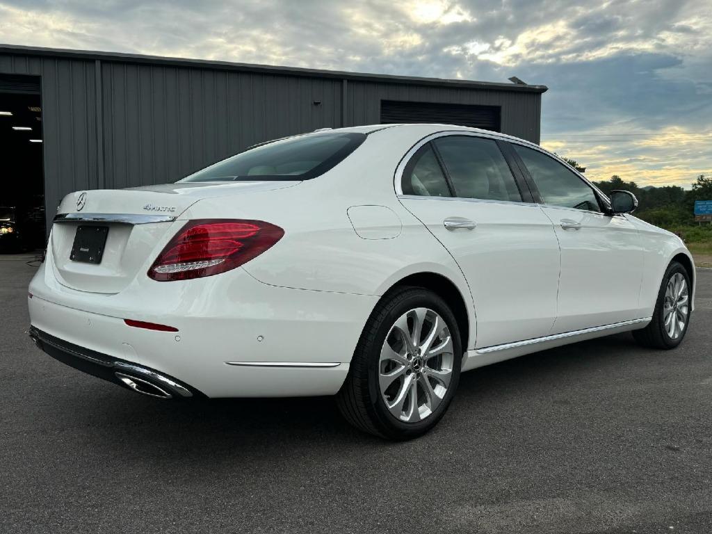 2019 Mercedes-Benz E 300 4matic photo