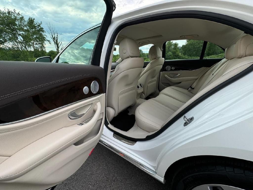 2019 Mercedes-Benz E 300 4matic photo